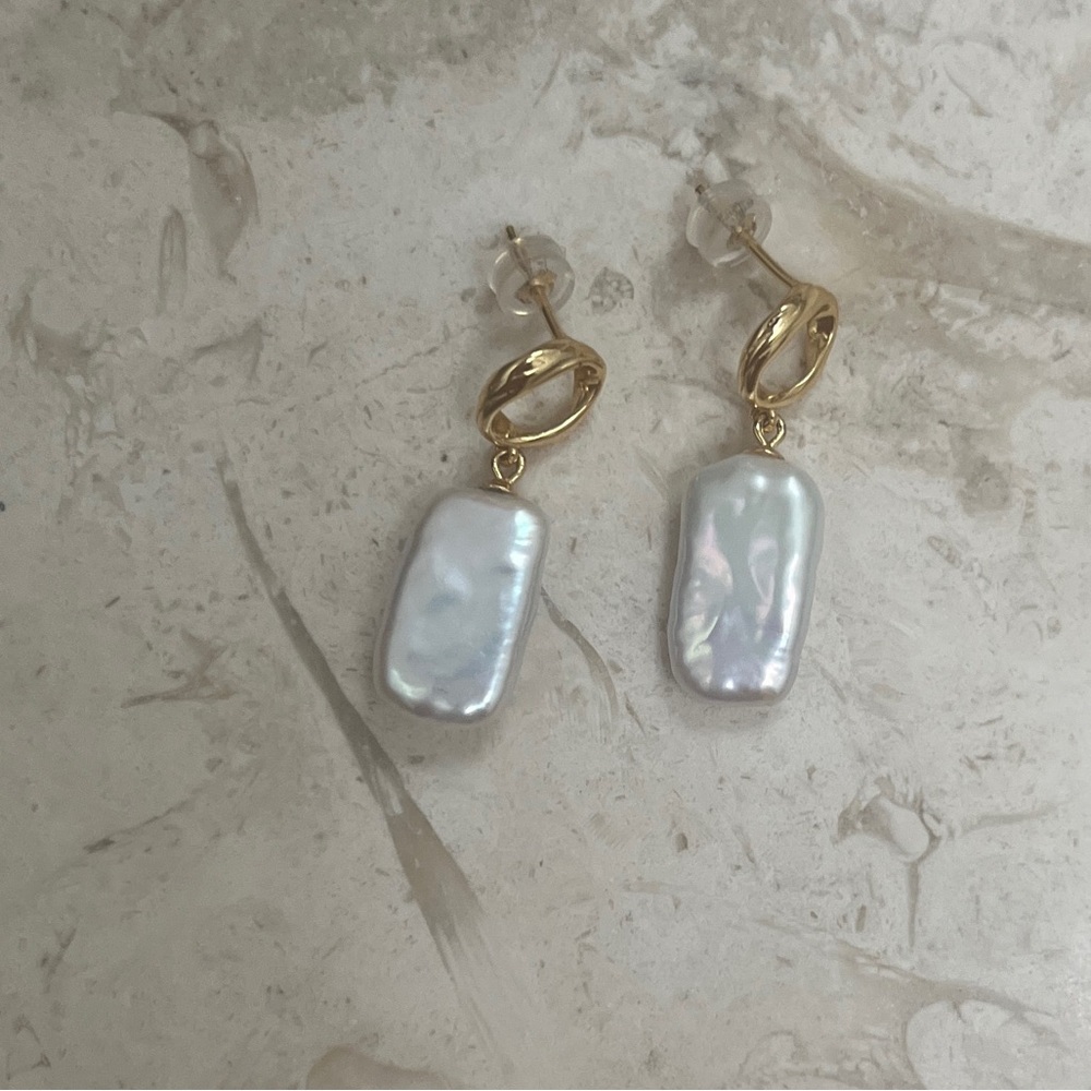 Freshwater baroque pearl earrings (gold vermeil)